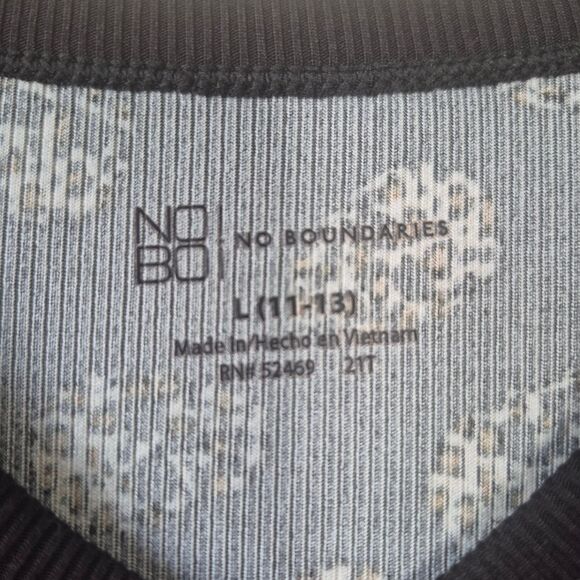 No Boundaries Skull Ribbed Crewneck Short Sleeve Tee Juniors Size Large (11-13) - Picture 4 of 5